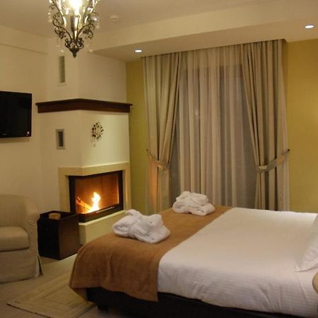 Agapi Luxury Hotel กาโต ลูตรากี ภายนอก รูปภาพ