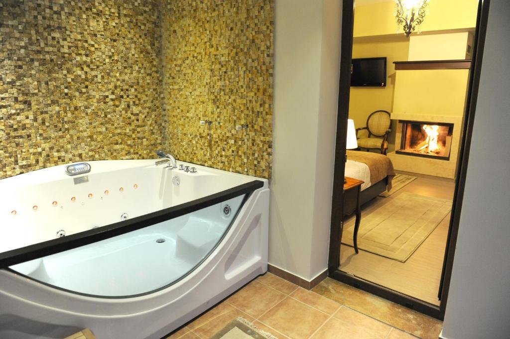 Agapi Luxury Hotel กาโต ลูตรากี ห้อง รูปภาพ